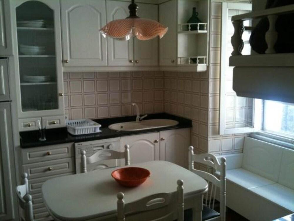 Santiago De Compostela 100068 4 Bedroom Apartment By Mo Rentals Екстериор снимка
